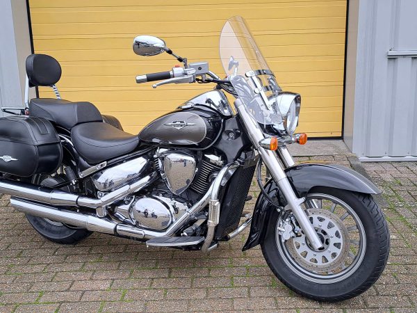 Suzuki C 800 Intruder