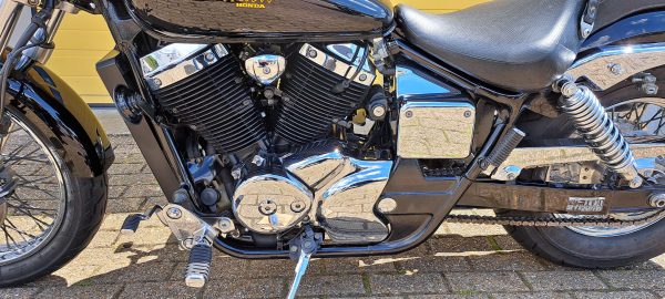 Honda VT 750 DC Black Widow - Afbeelding 14