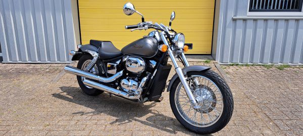 Honda VT 750 DC Black Widow