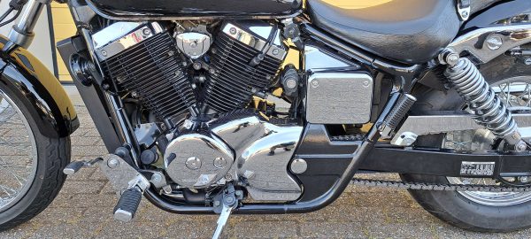 VT 750 DC Black Widow - Afbeelding 15