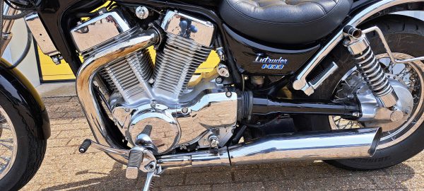 Suzuki VS 1400 Intruder - Afbeelding 10