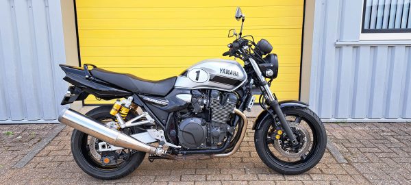 Yamaha XJR 1300 - Afbeelding 2