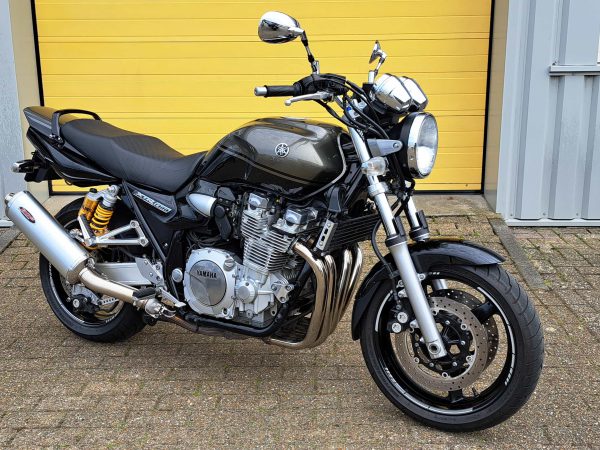 Yamaha XJR 1300