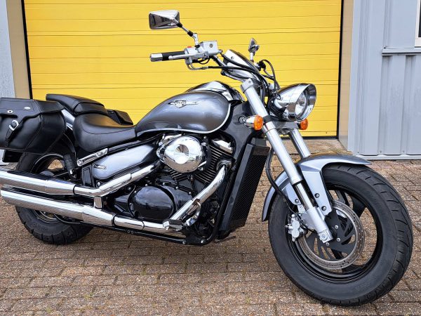 Suzuki M 800 Intruder