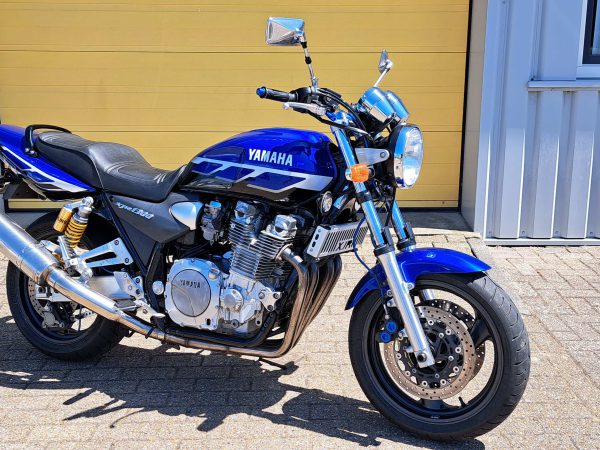 Yamaha XJR 1300